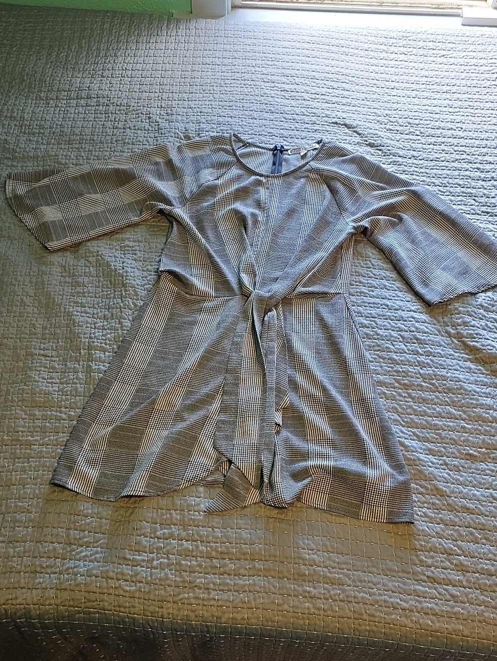 Plaid Tie-Front Dress in Gray and White